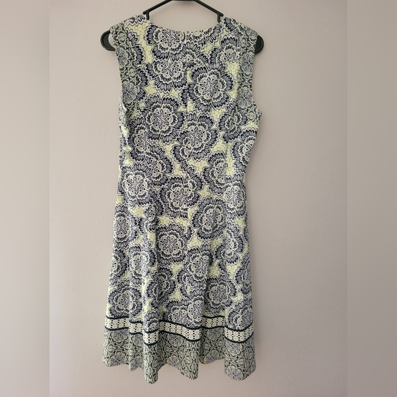 Maggie London Fit & Flare dress - Picture 3 of 6